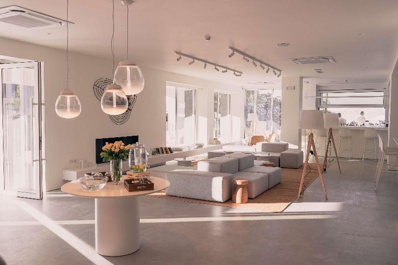 فندق Radisson Resort Plaza Skiathos