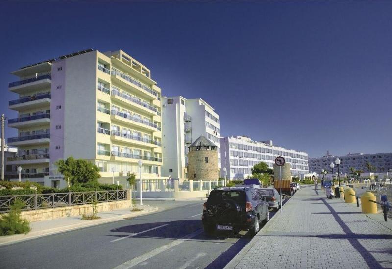 酒店 Riviera