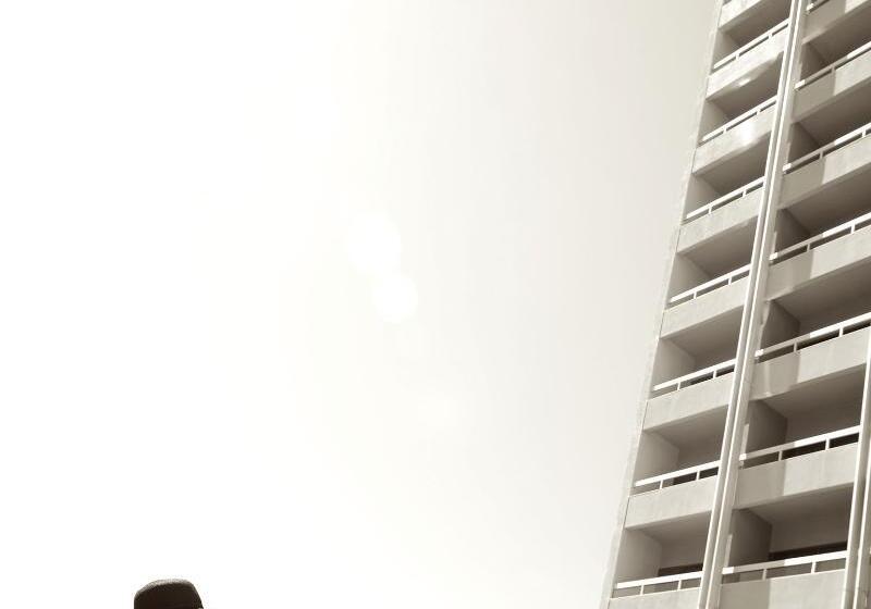 בית מלון כפרי Rodos Palace