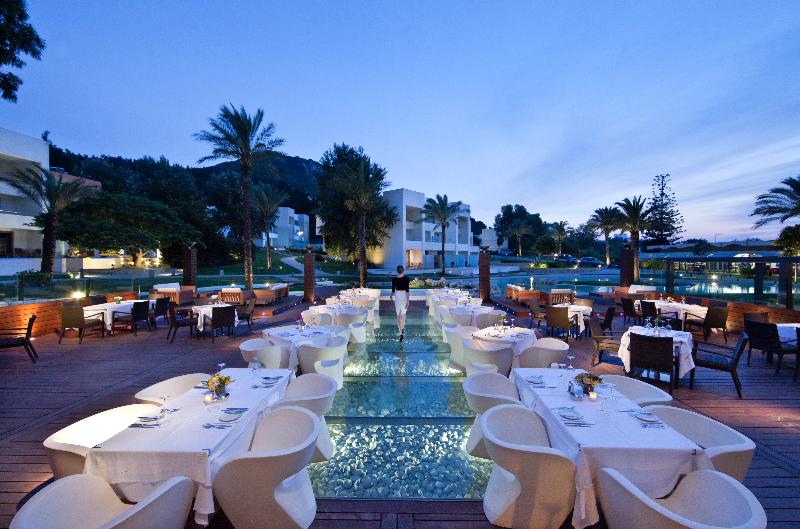 בית מלון כפרי Rodos Palace