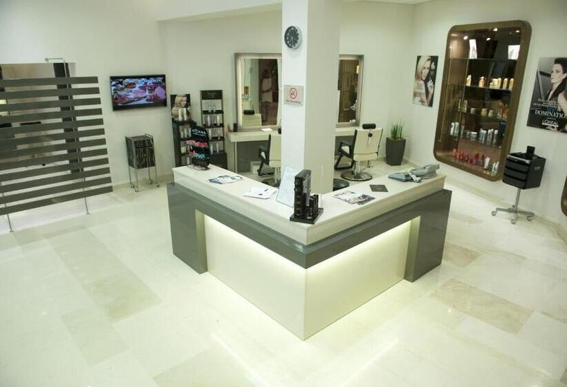 בית מלון כפרי Rodos Palace