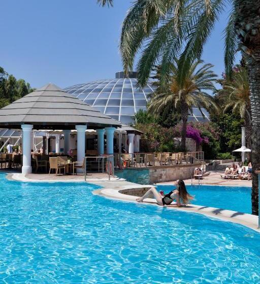 בית מלון כפרי Rodos Palace