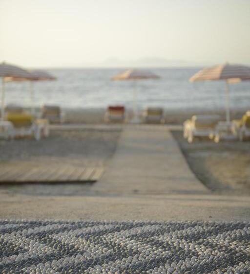 בית מלון כפרי Rodos Palace