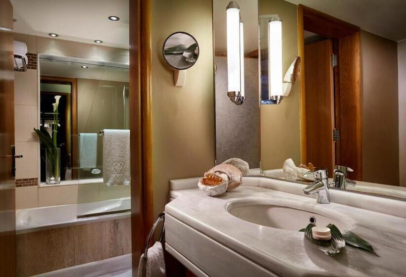 בית מלון כפרי Rodos Park