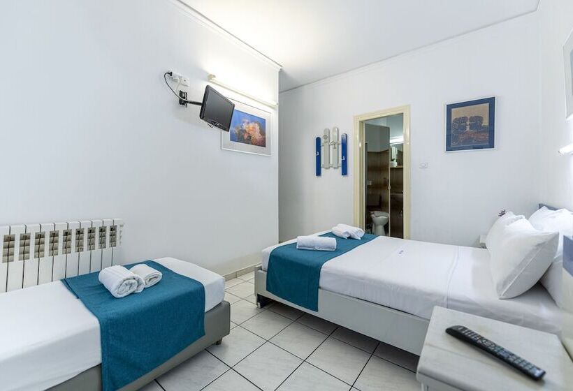 בית מלון כפרי Roy