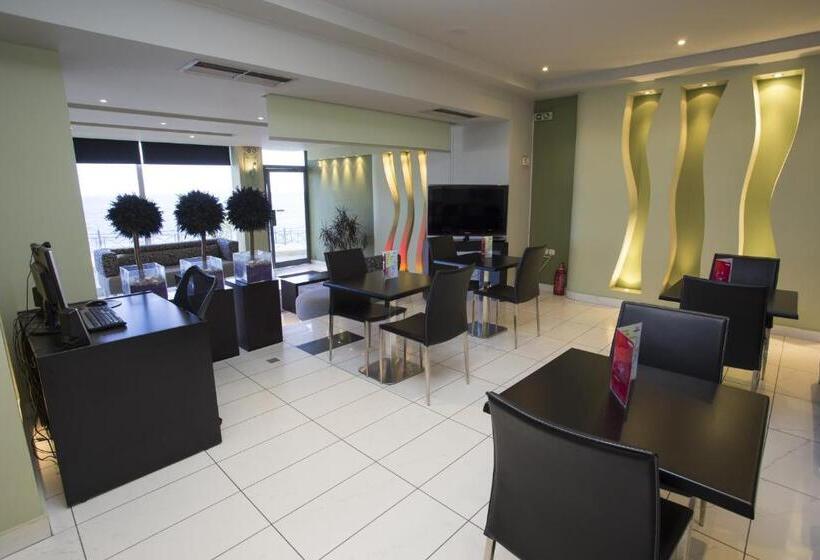 בית מלון כפרי Scorpios Sea Side