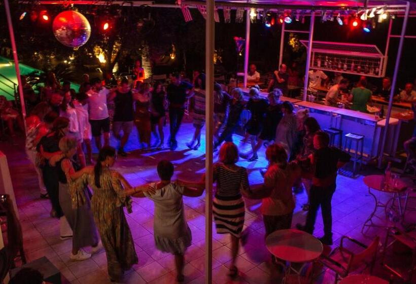 בית מלון כפרי Sissy