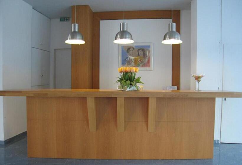 בית מלון כפרי Sissy