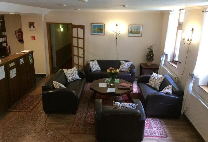 ホテル Síkfőkút