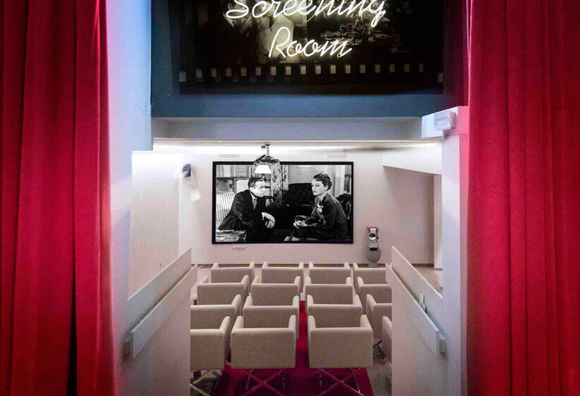 Отель St George Lycabettus Lifestyle