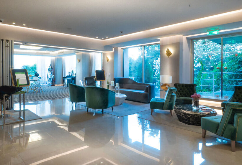 Отель St George Lycabettus Lifestyle