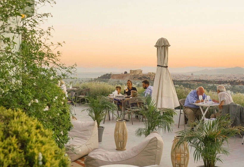 Отель St George Lycabettus Lifestyle