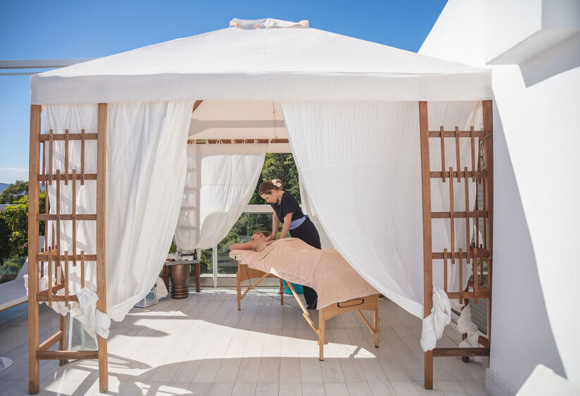 Отель St George Lycabettus Lifestyle