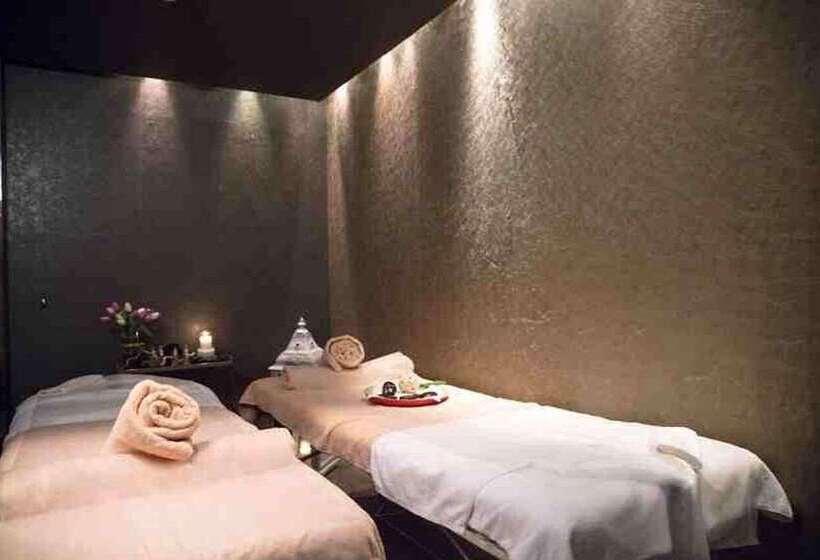 Отель St George Lycabettus Lifestyle