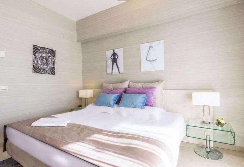 Отель St George Lycabettus Lifestyle