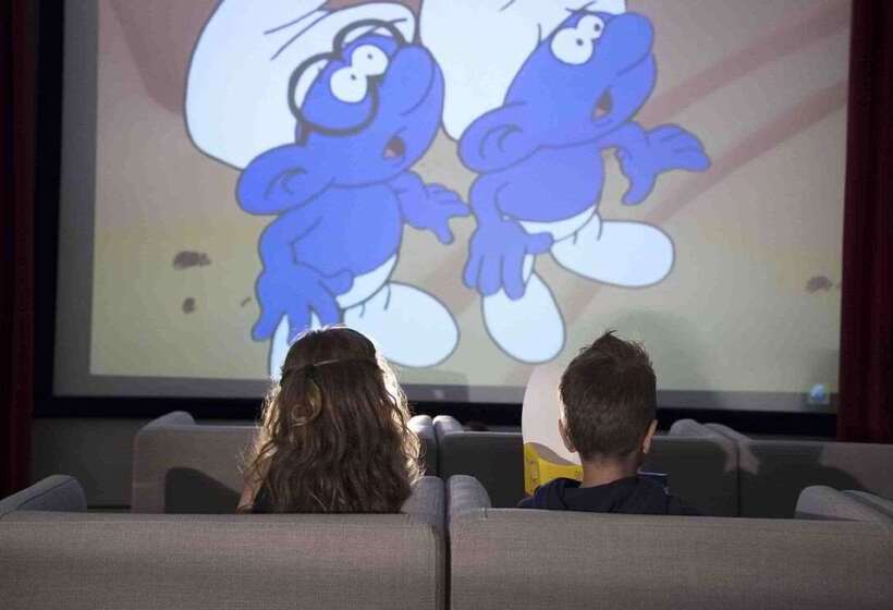 Отель St George Lycabettus Lifestyle