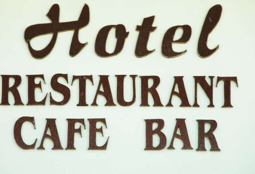 ホテル Stavrodromi