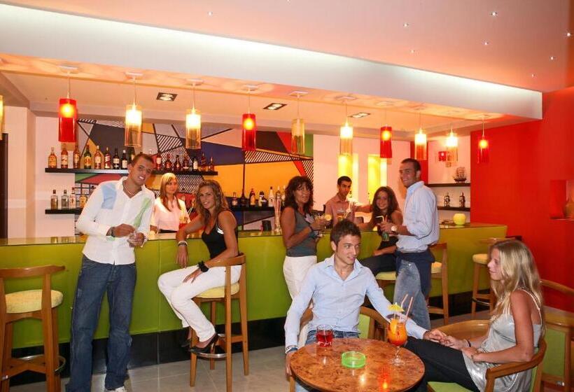 Sun Palace Hotel Resort & Spa