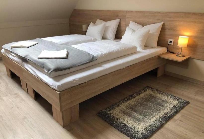 酒店 Szőlőfürt Fogadó