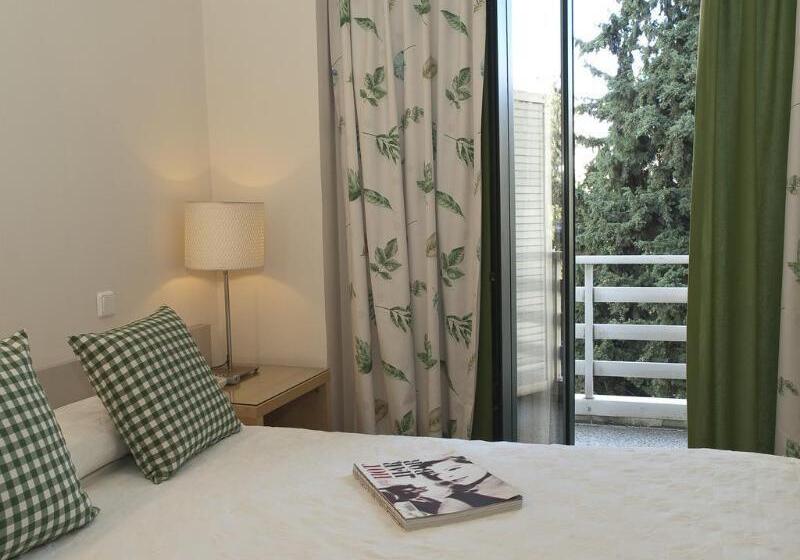 The Park Hotel Piraeus