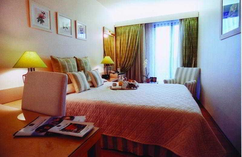 The Park Hotel Piraeus