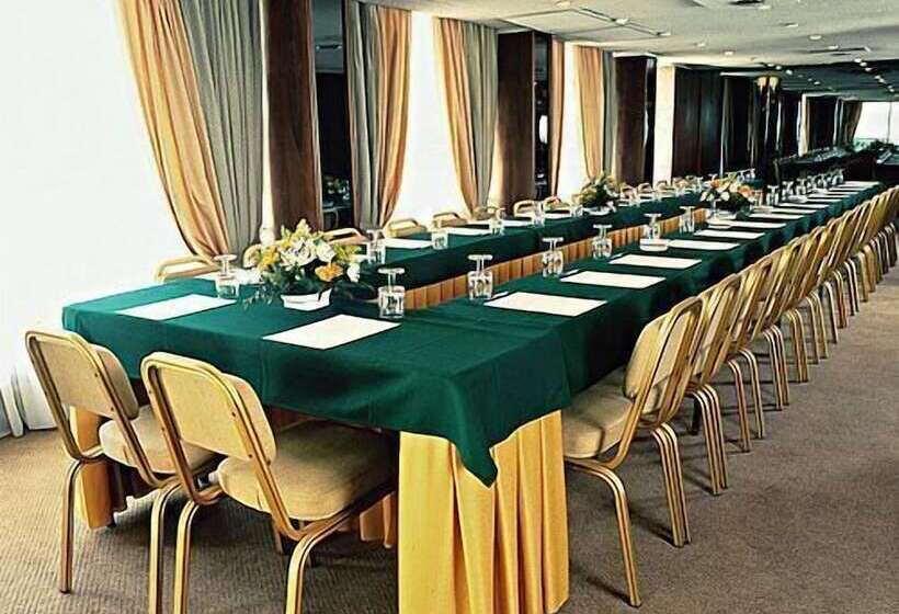 The Park Hotel Piraeus