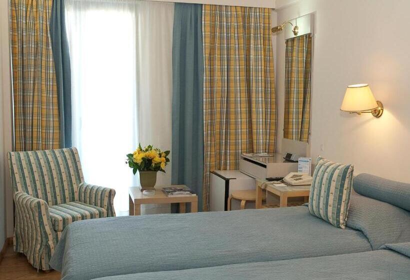 The Park Hotel Piraeus