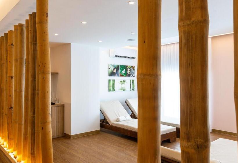 فندق Theartemis Palace