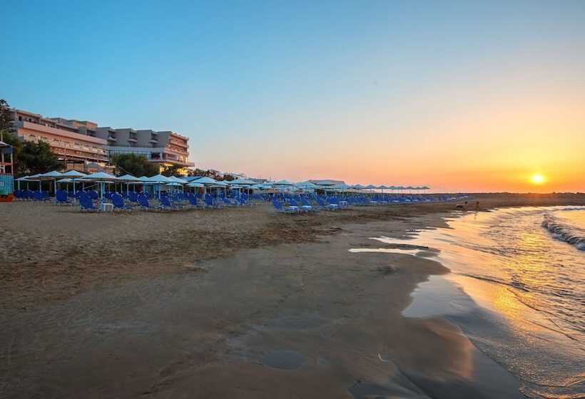 בית מלון כפרי Themis Beach