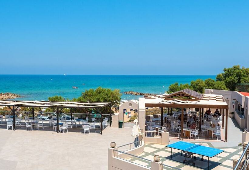 בית מלון כפרי Themis Beach