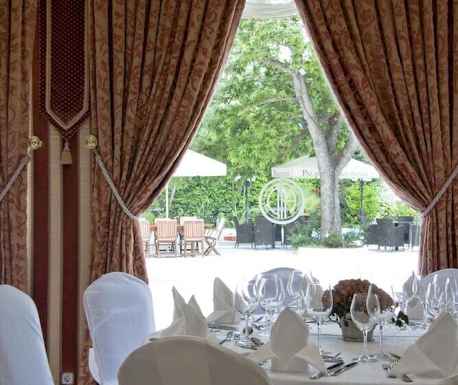 בית מלון כפרי Theoxenia Palace