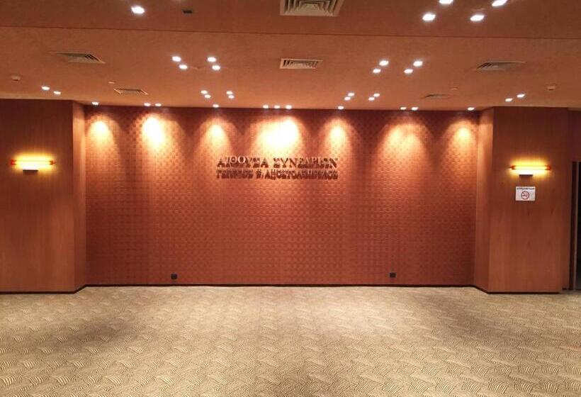 בית מלון כפרי Theoxenia Palace