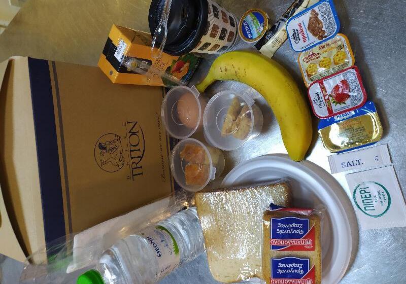 Triton Hotel Piraeus