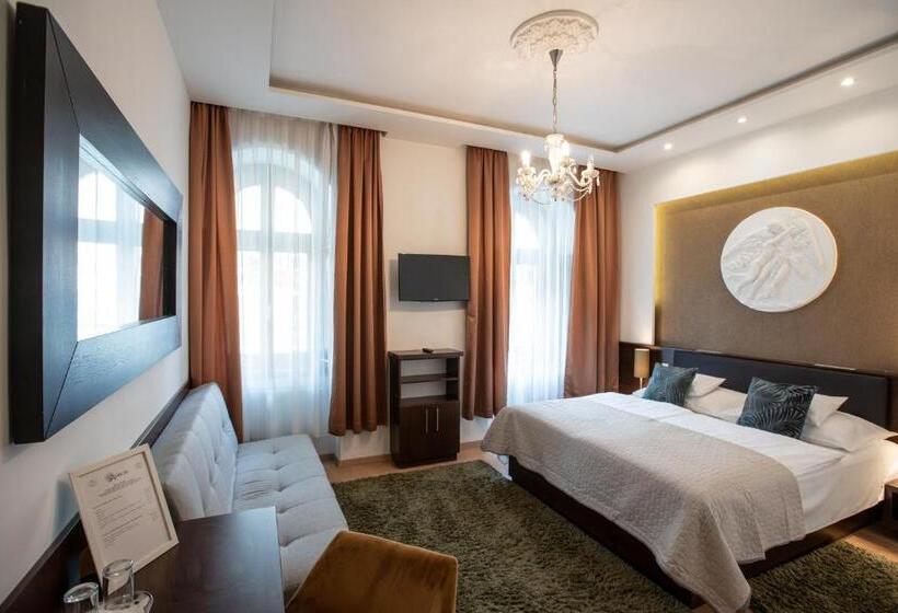 호텔 átrium Rooms & Café