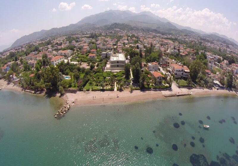 Tzaki Hotel & Restaurant Patras