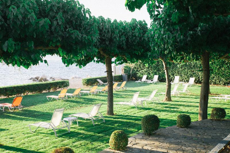 Tzaki Hotel & Restaurant Patras