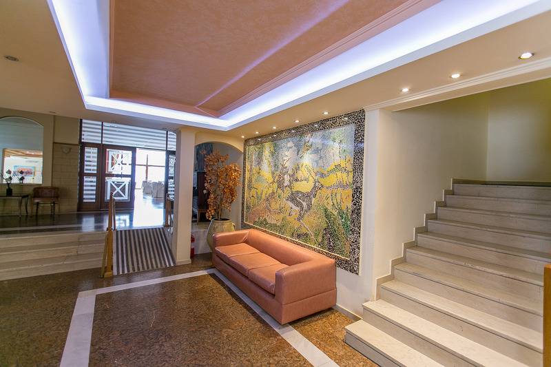 Tzaki Hotel & Restaurant Patras