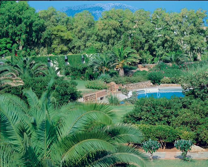 Kernos Beach Hotel & Bungalows