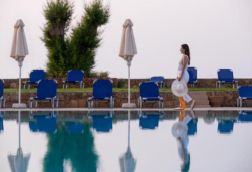 Kernos Beach Hotel & Bungalows