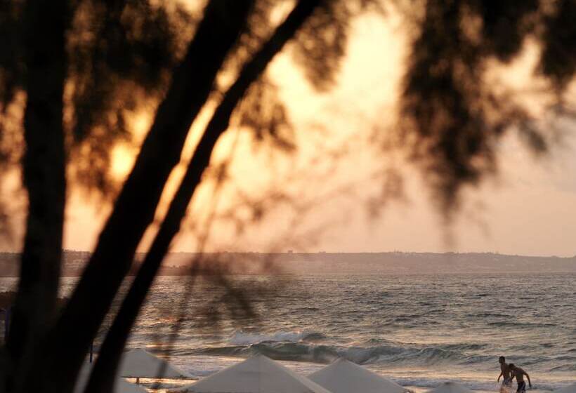 Kernos Beach Hotel & Bungalows