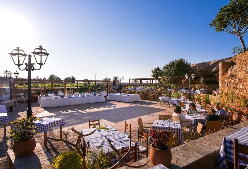 Kernos Beach Hotel & Bungalows