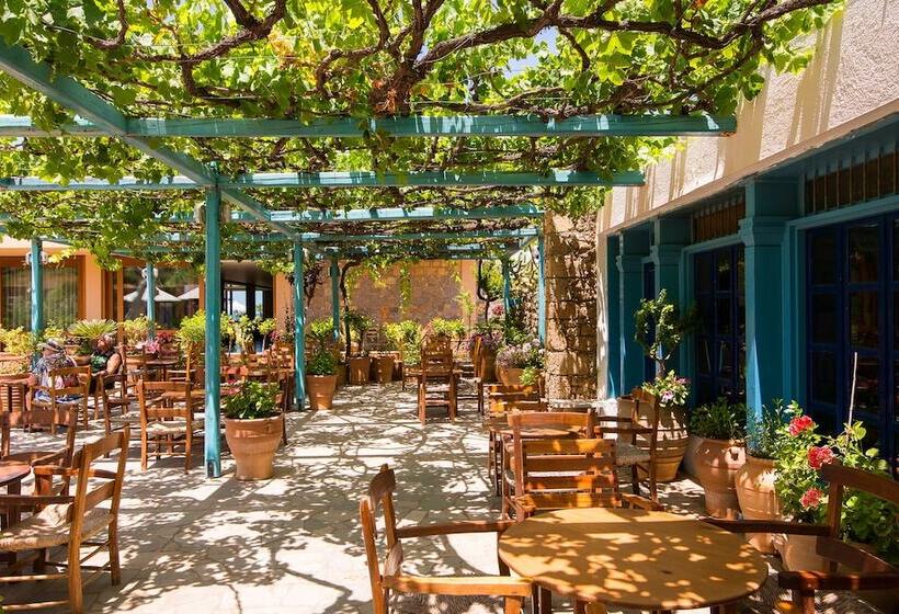 Kernos Beach Hotel & Bungalows