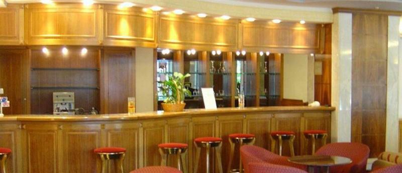 Oasis Hotel Apartments