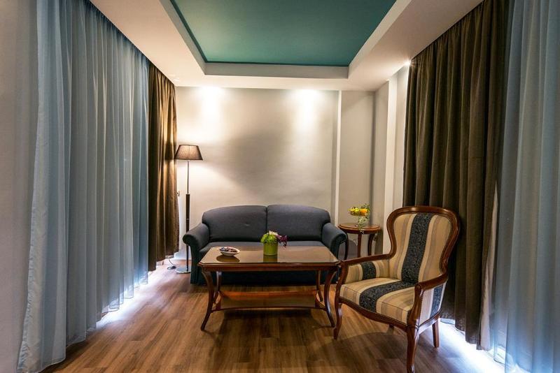 Oasis Hotel Apartments