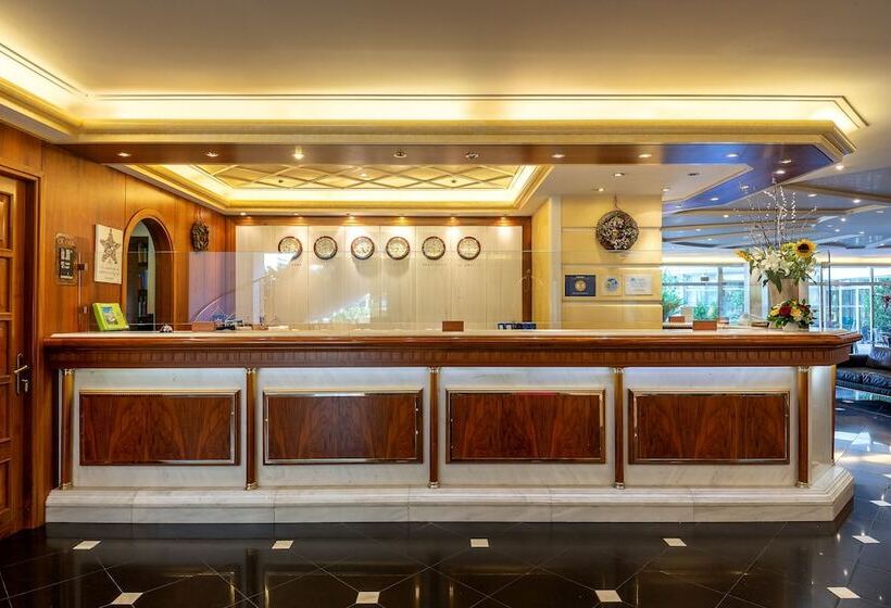 Oasis Hotel Apartments