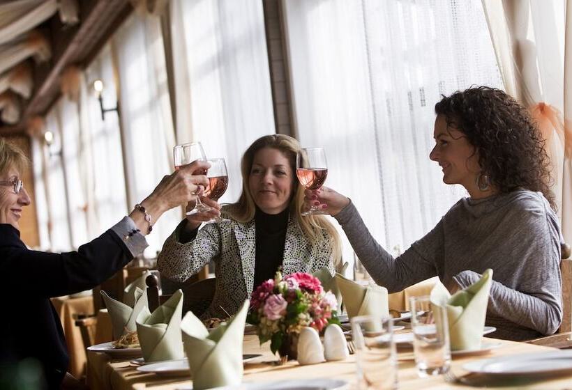 استراحتگاه Ensana Thermal Sarvar