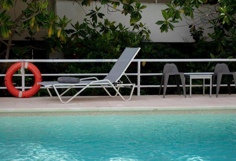 Stefanakis Hotel & Apartments