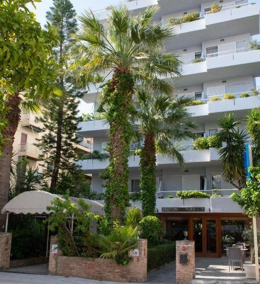 Stefanakis Hotel & Apartments