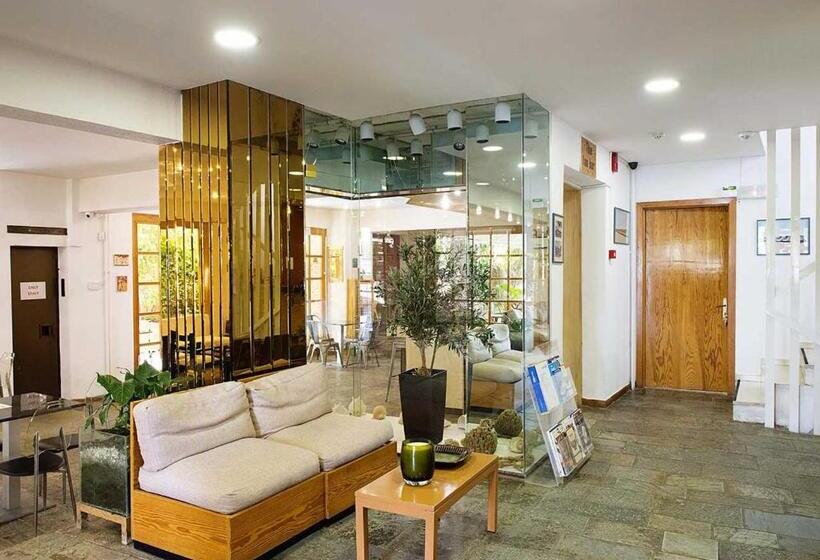 Stefanakis Hotel & Apartments