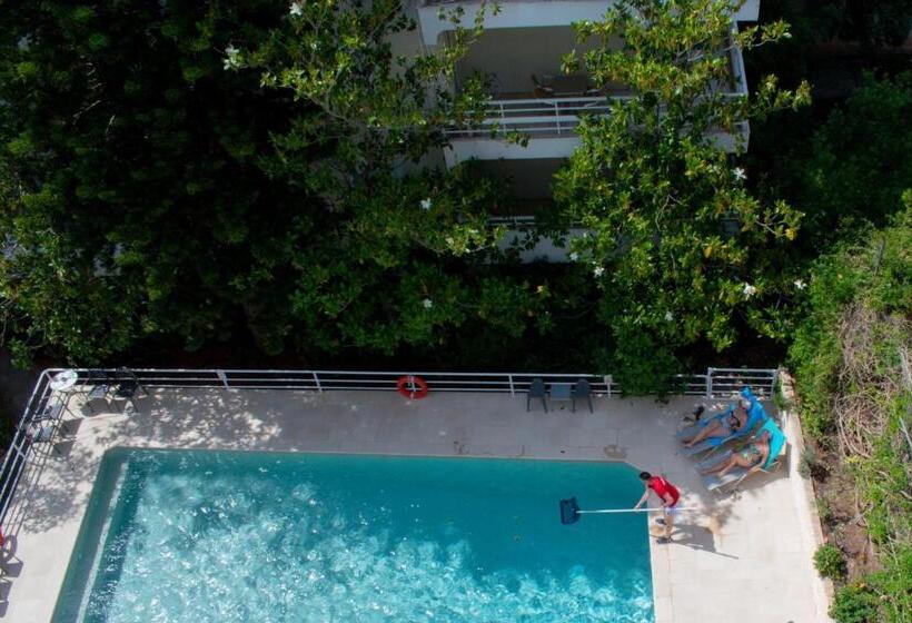 Stefanakis Hotel & Apartments